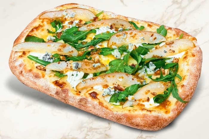 Римская пицца с грушей