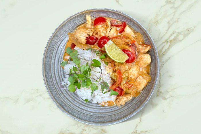 Бенгальская курочка Карри с рисом